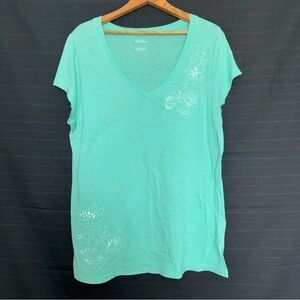 Madison green v neck womens short cap sleeve embroidered t shirt Large L